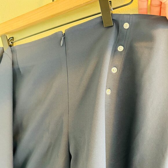 Tory Burch Tech Twill Golf Skort Size XL Navy Blue Ruffle Skirt Shorts Sporty - Picture 8 of 14